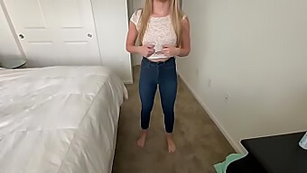 Prsatá Teen Brittany B Si Užívá Drsný Creampie