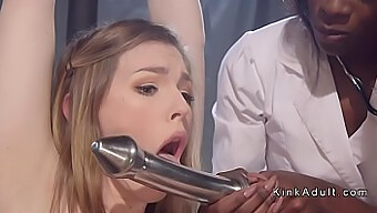 Bdsm Otrok Si Užívá Velký Černý Penis V Hardcore Lesbické Scéně