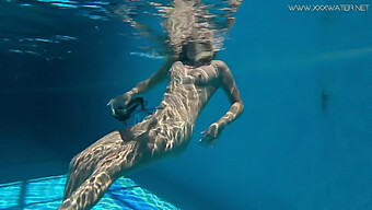 European Beauty Mary Kalisy'S Erotic Underwater Show