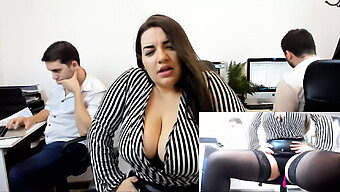 Alicia Poz Und Ihre Freundinnen Erkunden In Einer Heißen Camshow Ihre Fantasien