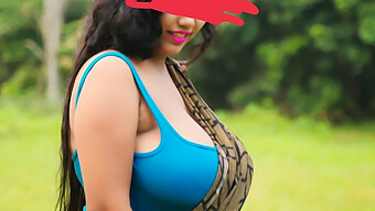 Une Tante Indienne De 18 Ans Profite De Léchage De Chatte Poilue Et De Gorge Profonde