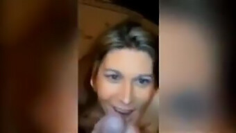 Esposa Faminta Por Pau Compartilha Um Boquete Com Seu Homem