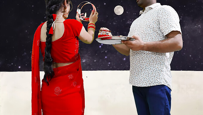 Karva Chauth, Baştan Çıkarıcı Bir Hint Gençle Ilk Kez Seks Yapıyor