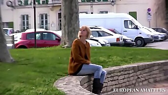 Blowjob In Prstovanje S Strani Amaterske Blondinke