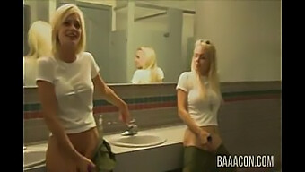 Η Jesse Jane Και Ο Riley Steele Σε Ένα Συναρπαστικό Στοματικό Τρίο Με Υπέροχα Μωρά